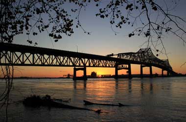 mississippi river bridge baton rouge