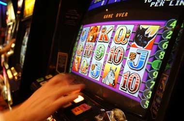 Victoria Reports Record Pokie Losses of $251m in Dec 2021