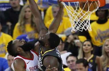 James Harden Slam Dunks on Draymond Green in Game 4: NBA Playoffs 2018