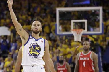 Stephen Curry celebrates against the Houston Rockets: Game 3 NBA Playoffs 2018
