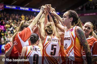 Brittney Griner celebrates with her UMMC Yekaterinburg team mates