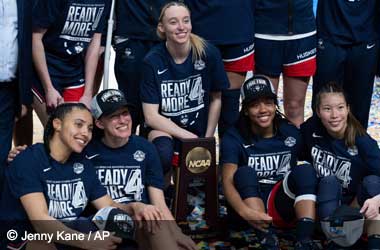 Bueckers Sends UConn to Final Four with Win Over USC