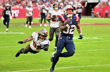 Patriots Rally Behind Rookies, Beat Buccaneers 28-23