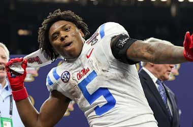 Kewan Lacy Commits to Stay at Ole Miss