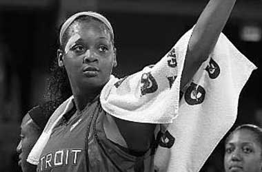 Two-Time WNBA Champion Kara Braxton Tragically Dies at 43