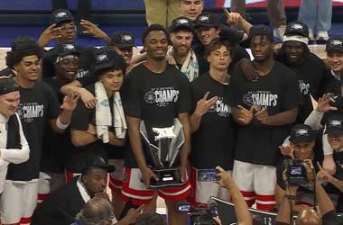 Arizona Clinches Big 12 Title With Win Over Iowa State
