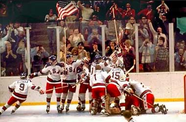 Tim USA mengalahkan Uni Soviet di Lake Placid 1980